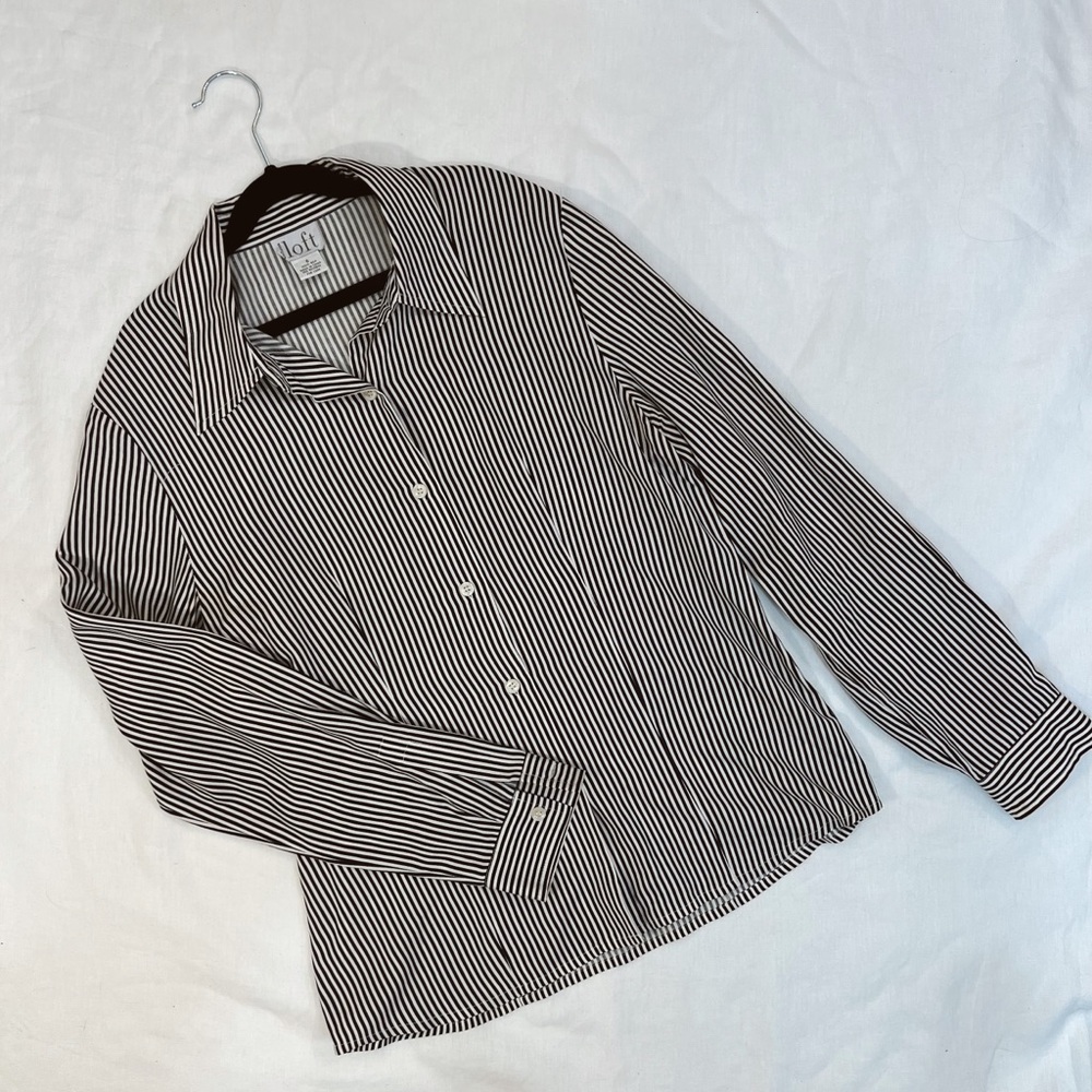 Vintage Ann Taylor Loft 100% Silk Shirt‎